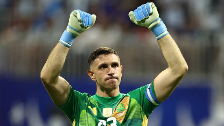 Argentina’s Emiliano Martinez dubs pitch a ‘disaster’ after winning 2-0 against Canada in Copa America opener