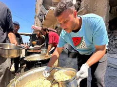 Cooking In Ruins: Gaza Chef's Battle Against Hunger Amid Aid Shortage