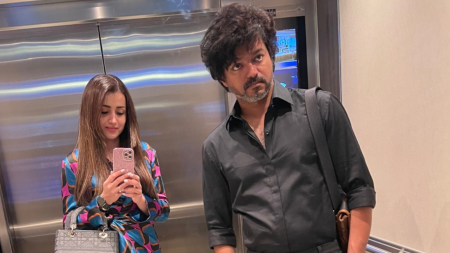 Trisha posts picture with Vijay wishing him on birthday