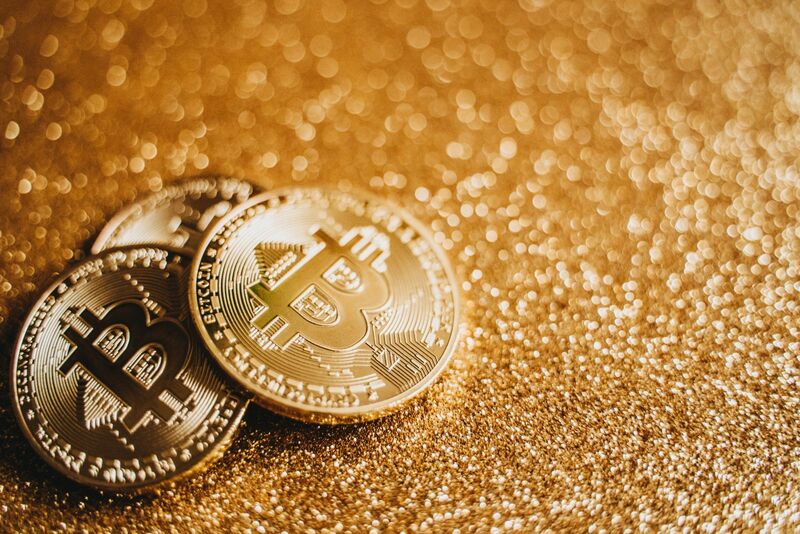 Gold And Bitcoin May Resume Their Uptrend Soon; Can Bitcoin Catch Up Gold?