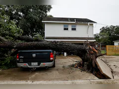 Storm Beryl Kills 2, Knocks Out Power As It Churns Across Texas