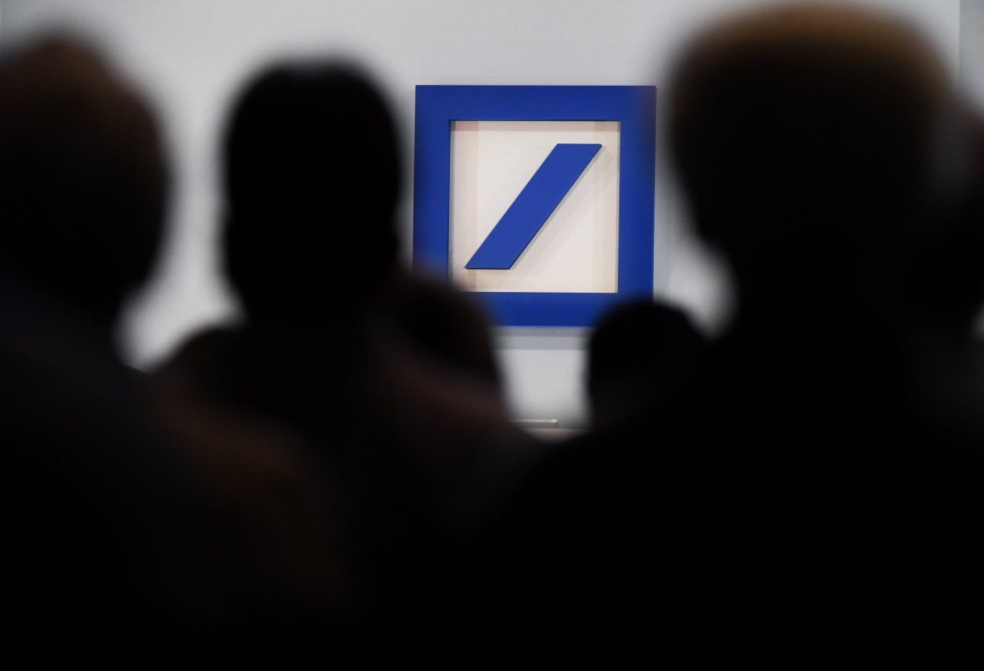 Deutsche Bank criticized by German regulator for financial reporting error