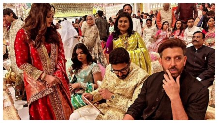 Free Versace sunglasses, food from Dum Pukht, 300 metres of just dessert counters: Ambani wedding guests were treated to a feast