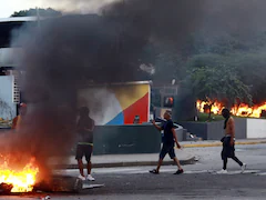 1 Dead As Protesters Clash With Cops After Disputed Venezuela Poll Results