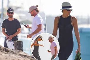 Leonardo DiCaprio, girlfriend Vittoria Ceretti vacation in Ibiza with Tobey Maguire and friends