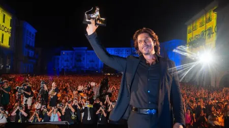 Shah Rukh Khan says he has a nine-storey office with awards on every floor, reveals he has a library to house his 300 awards