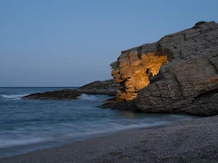 UK Girl Discovers Dinosaur Footprints While Walking On Beach: "Cool And Exciting"