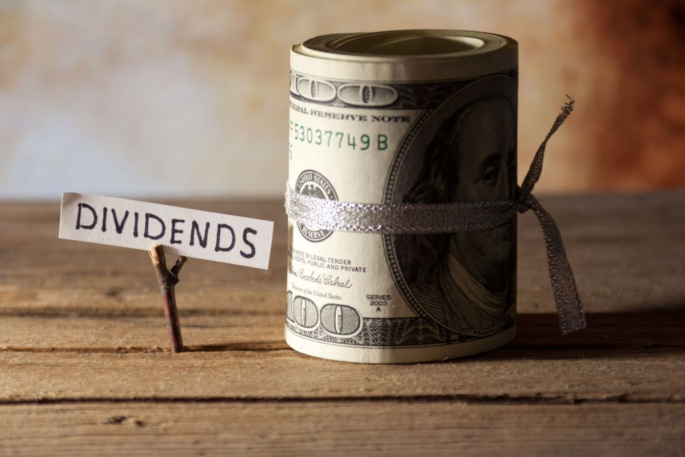 Analysts Love This Dividend Stock That Yields Almost 8%: Time to Buy?