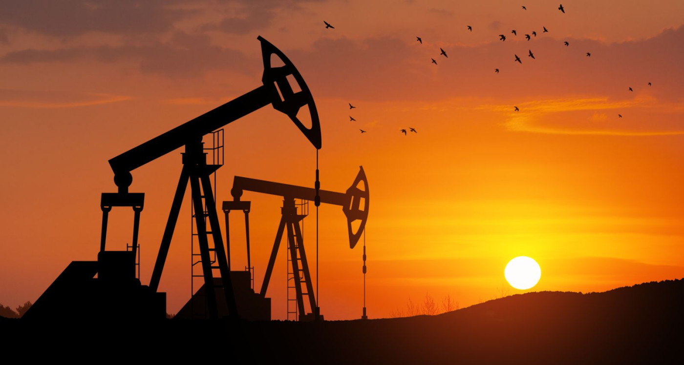 2 Oil Stocks Under $50 to Invest in Energy Like a Billionaire