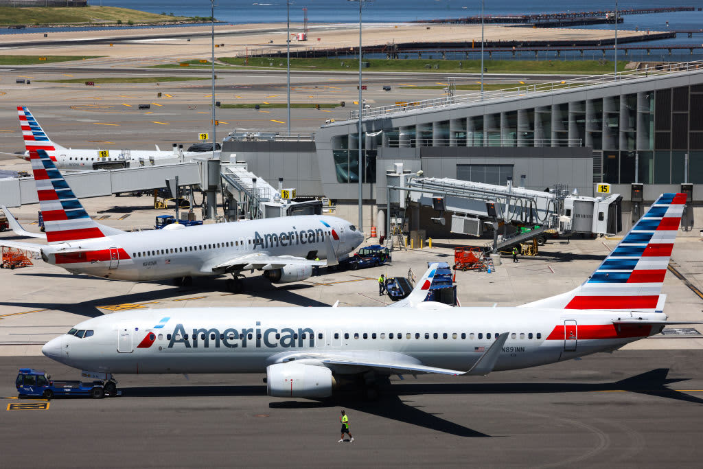 American Airlines in talks to pick Citigroup over rival bank Barclays for crucial credit card deal, sources say