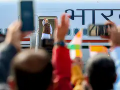 Pics: Indian Community's Big Welcome For PM Modi In US