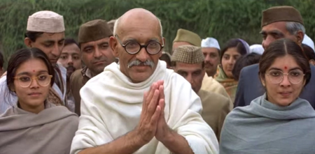 Ben Kingsley’s Gandhi crew was forbidden from eating non-vegetarian food, drinking alcohol by Morarji Desai; former PM called him ‘Nakli Gandhi’