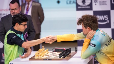 Drama in GCL: Pieces rolling on the board, players standing up to play and an appeal